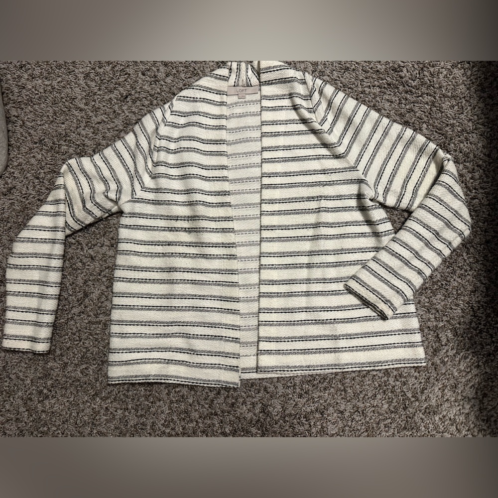 LOFT Black and White Knit Top